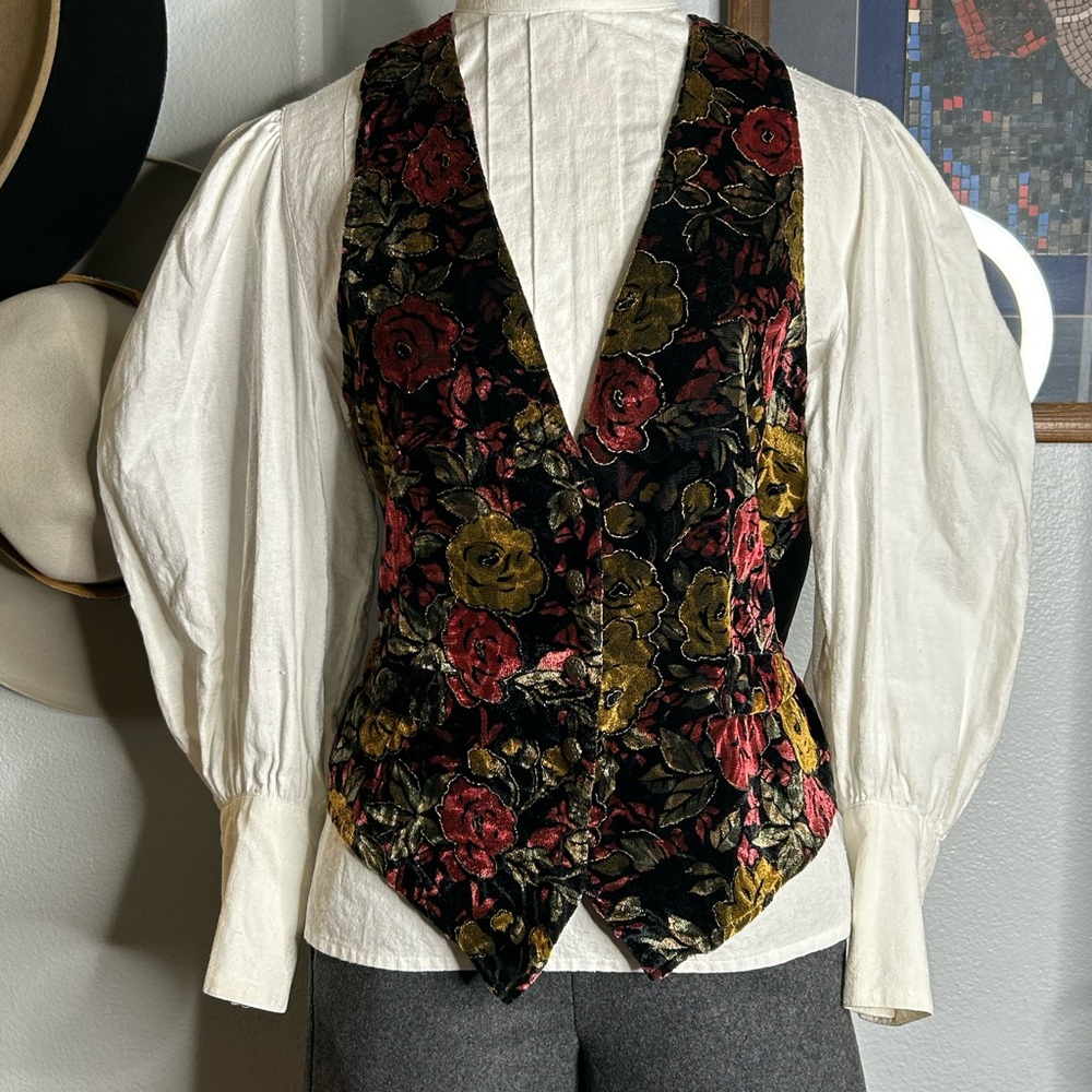 Velvet Tapestry Style 80’s Vest